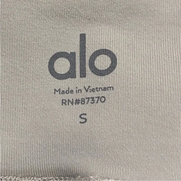 ALO yoga light gray mesh leggings - Picture 2 of 3